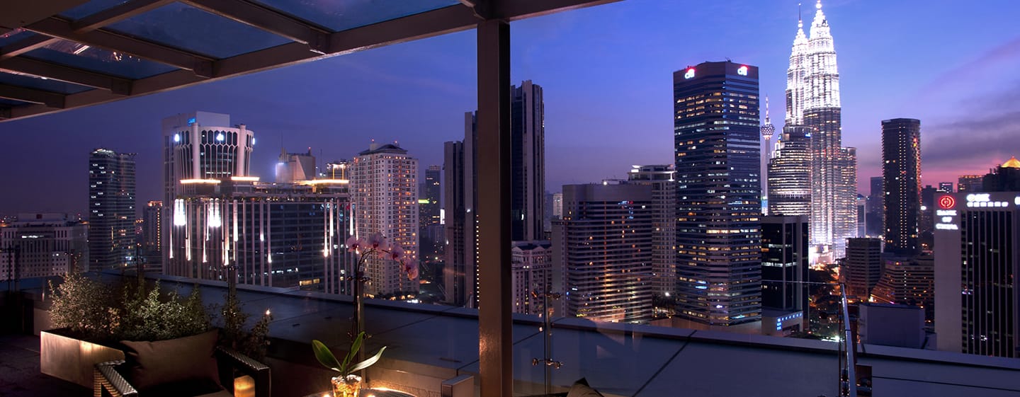 Doubletree by Hilton KUL terrace suite balcony 1440x561px