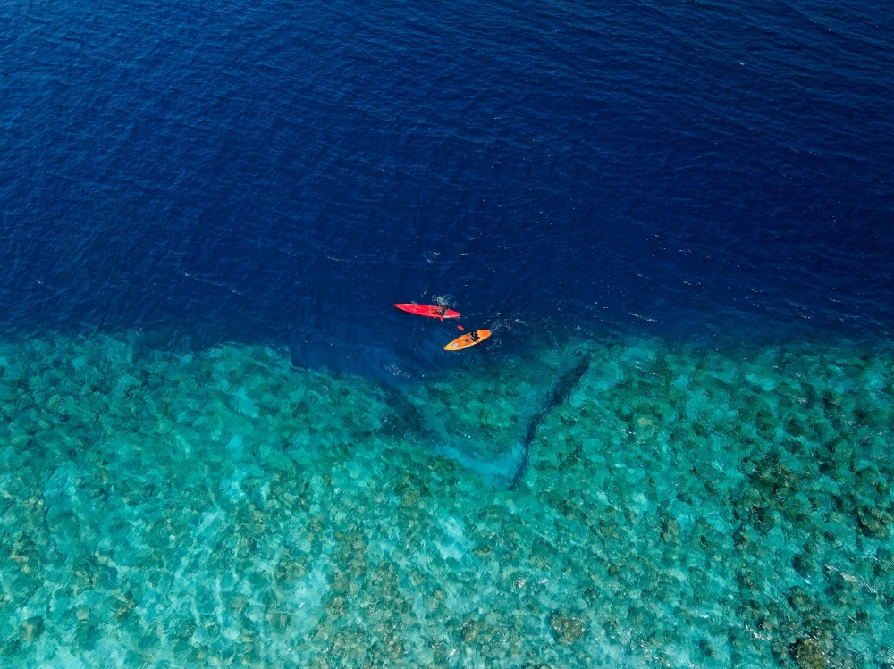 Amari Raaya Maldives_Water Sports Kayak Aerial_Ocean.jpg